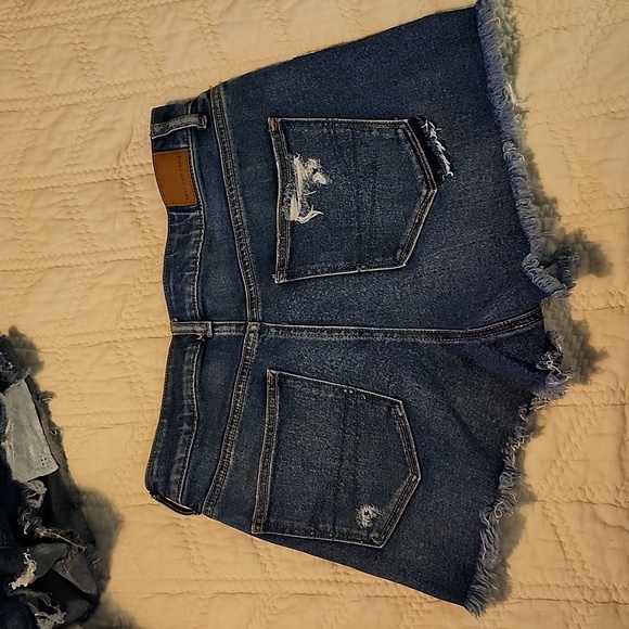 AEO Jean shorts - Picture 2 of 4